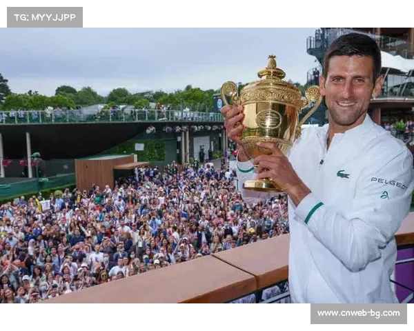 费德勒温网退役仪式，全场起立致敬20座大满贯得主